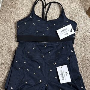 Zyia Navy Moon Gold Terrace Luxe
Activewear Set
